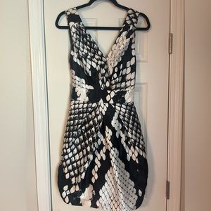 Alexia Admor size large vneck strapless snakeskin mini dress